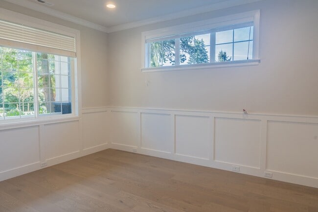 Building Photo - 5Bd/4.25Ba Kirkland House