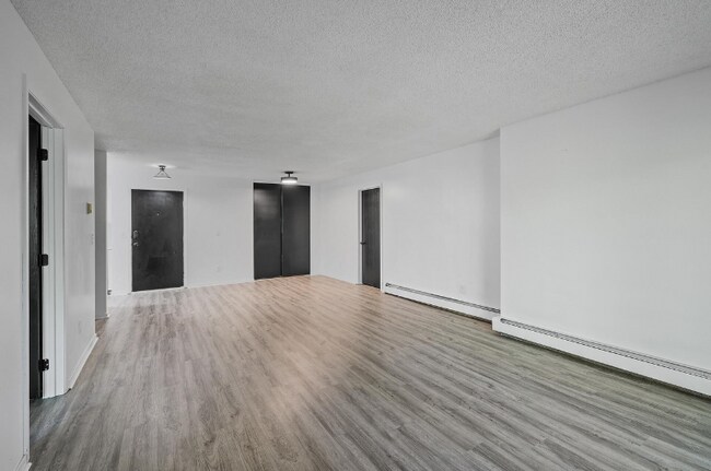 Building Photo - 2930 Blaisdell Ave