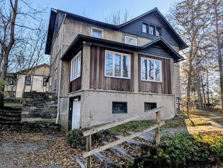 Building Photo - 136 Judd Falls Rd