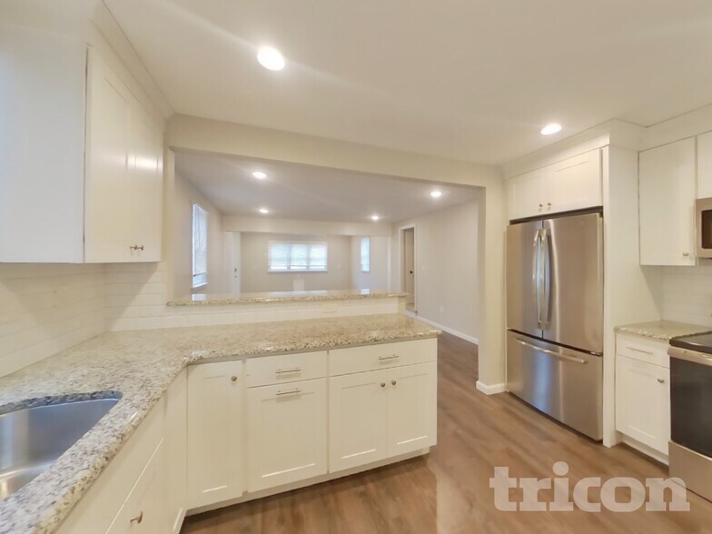 Building Photo - 34 Fahnestock Rd