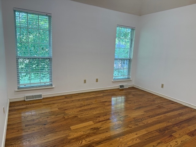 Building Photo - 1621 Greenbrier Dr