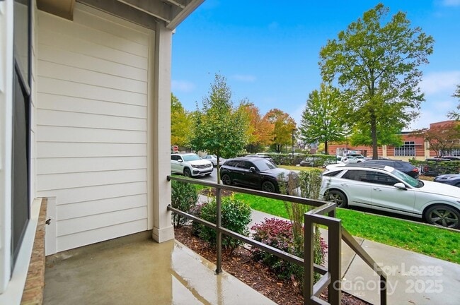 Building Photo - 1312 Nandina St