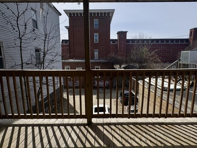 Building Photo - 181 Lincoln St