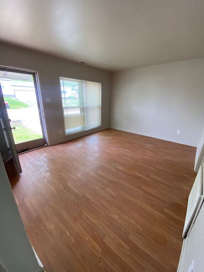 Building Photo - 6149-6151 Garfield Ave