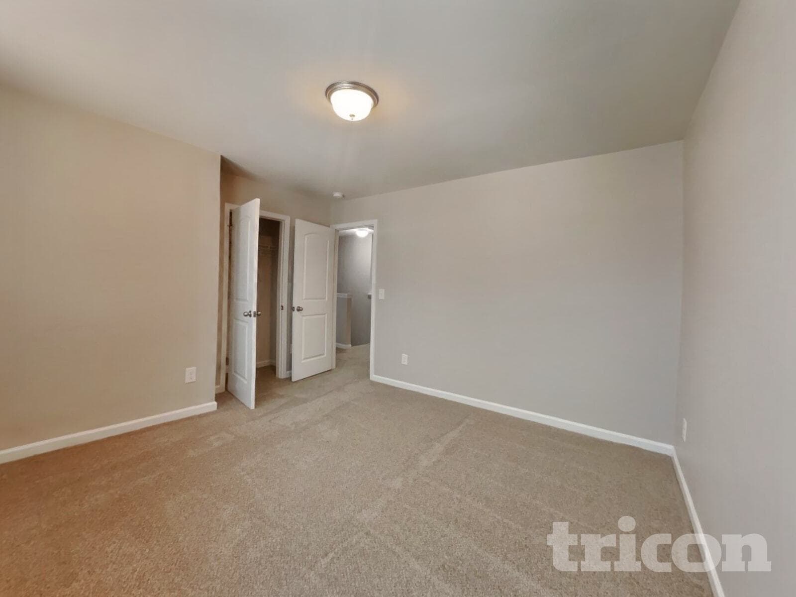 Building Photo - 572 Lakerun Dr