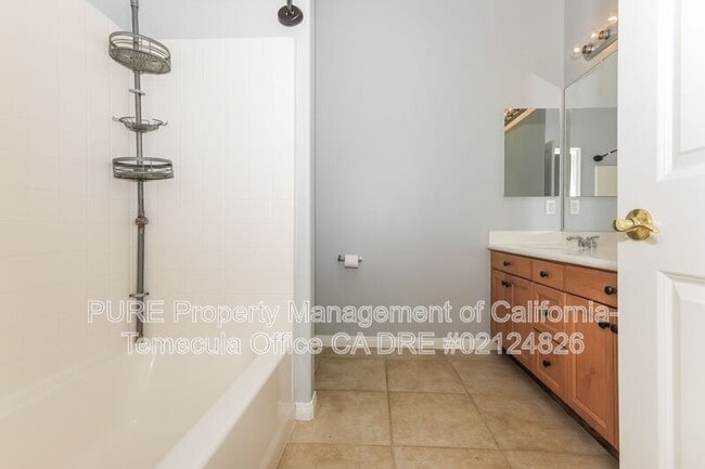 Building Photo - 38330 Highpointe Ln