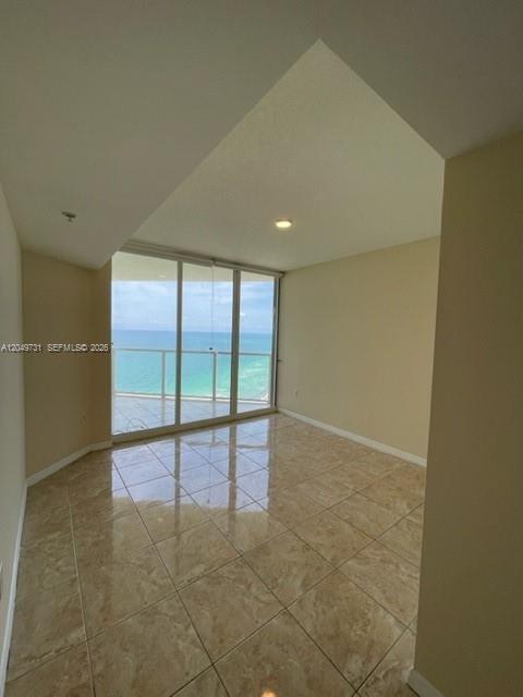 Building Photo - 16699 Collins Ave