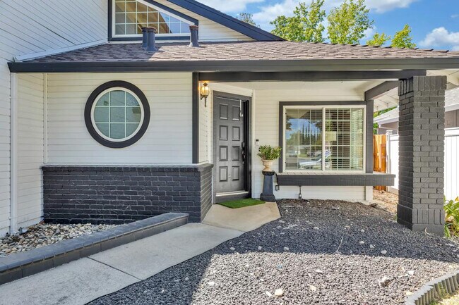 Building Photo - 8004 Caymus Dr