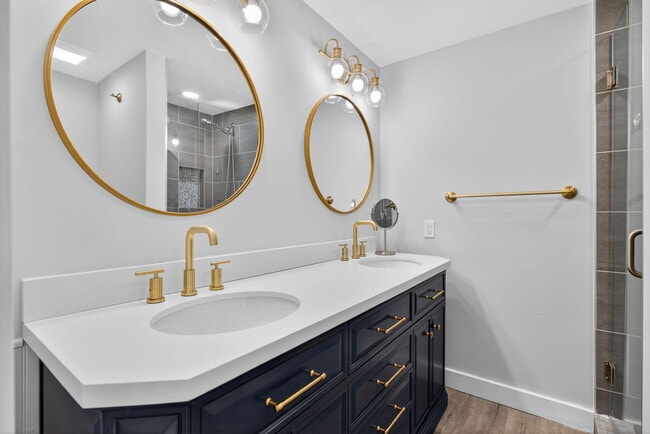 Building Photo - 2701 27th Ct