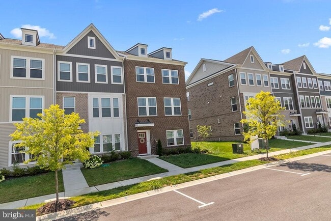 Building Photo - 6882 Barrowfield Pl