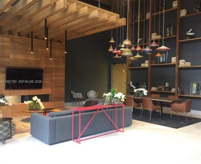 Building Photo - 1010 Brickell Ave