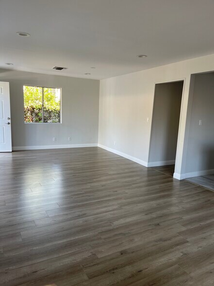 Building Photo - 4803 Lowell Ave