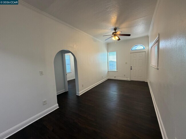 Building Photo - 723 Florida St
