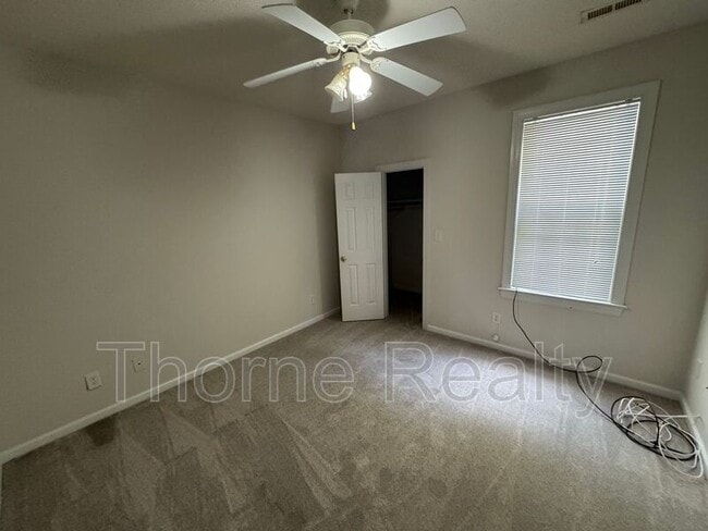 Building Photo - 1141 Deerchase Dr