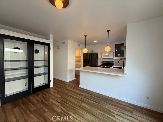 Building Photo - 16 Sand Dollar Ct