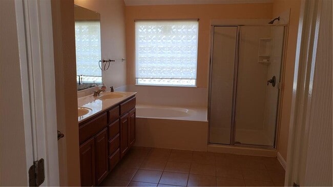 Building Photo - 1505 Harvest Bend Ln