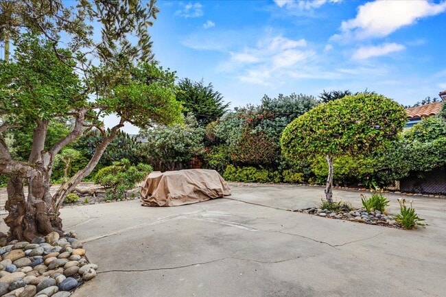Building Photo - 1267 Ocean View Blvd