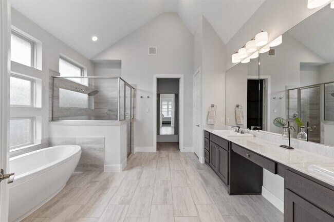 Building Photo - 1102 McMurtry Ridge Dr
