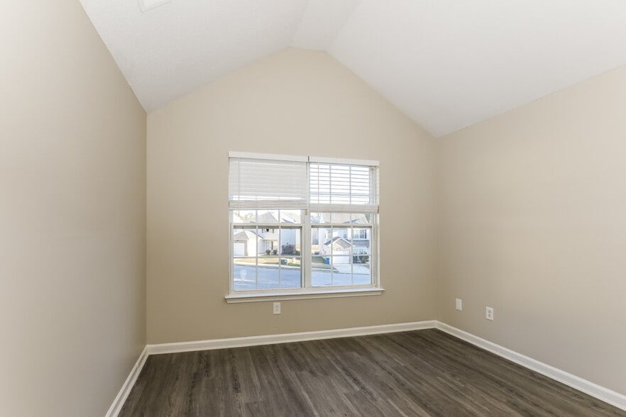 Building Photo - 2249 Crossrail Dr