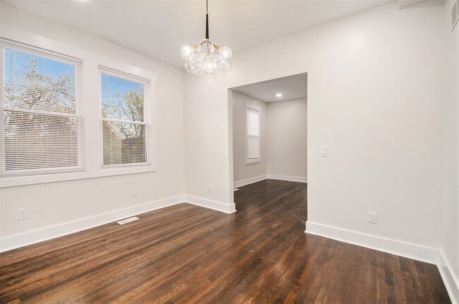 Building Photo - Lower Unit - Newly Constructed - 2 bed/2 b...