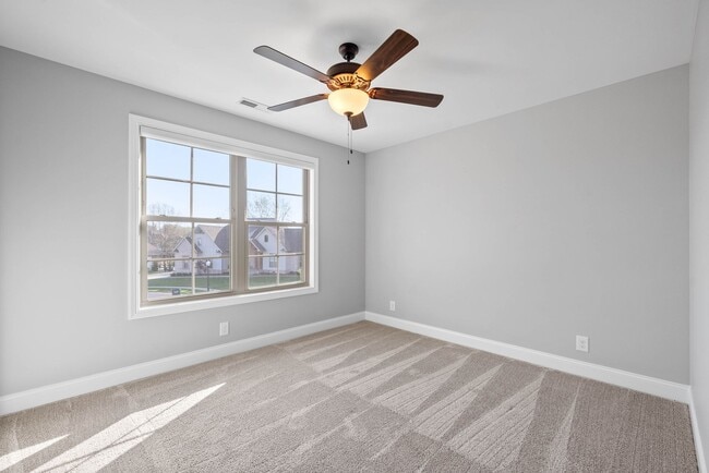 Building Photo - 250 Harrowgate Dr