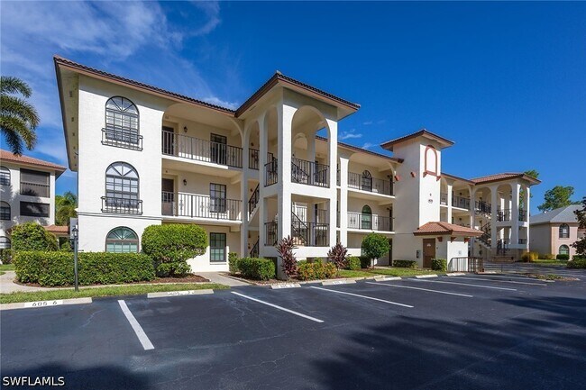 Building Photo - 605 Augusta Blvd