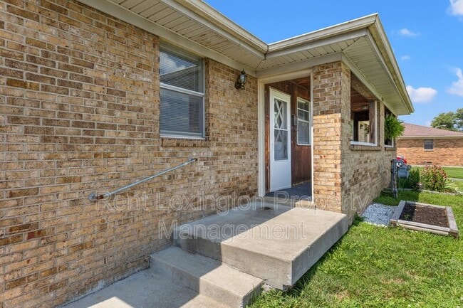 Building Photo - 4029 Victoria Way