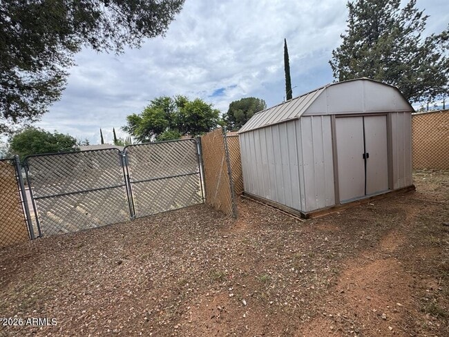 Building Photo - 1281 N Catalina Dr