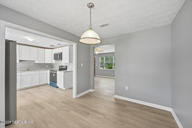 Building Photo - 8032 Lourdes Dr S