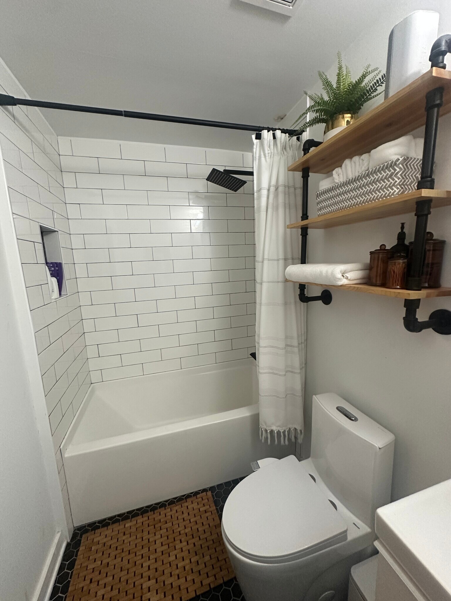 Building Photo - 800 Peachtree St NE