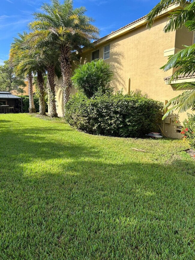 Building Photo - 13118 SW 45th Dr