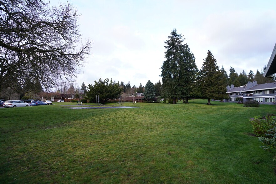 Building Photo - 11104 NE 68th St