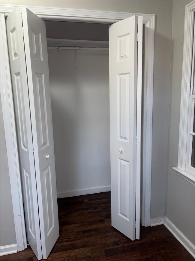 Building Photo - 661 Coleman Ln