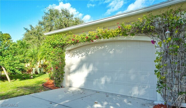 Building Photo - 3555 Poinsettia Ave