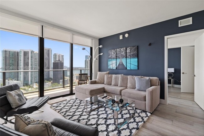 Building Photo - 121 NE 34th St