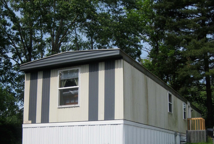 Building Photo - 7600 Heatherstone Dr