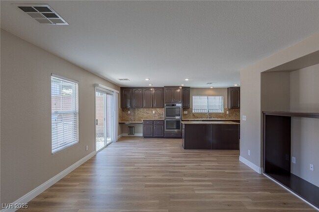 Building Photo - 1130 Grove Park St