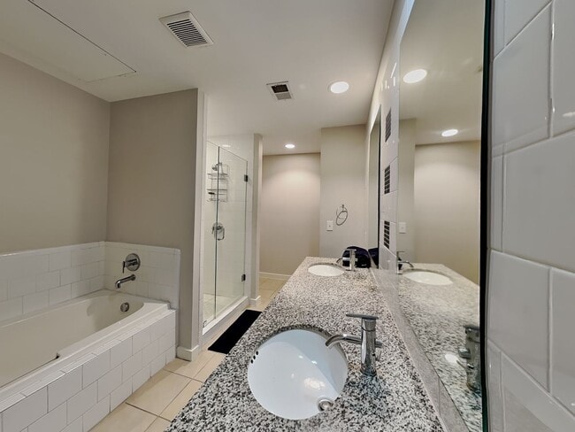 Building Photo - Attractive Arthouse Condo — READY NOW!