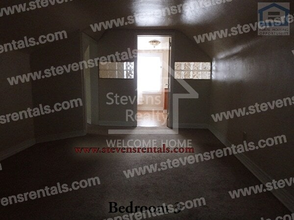 Building Photo - 1904 N Dixie Ave