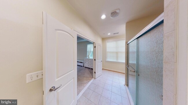 Building Photo - 3041 Moore Ln