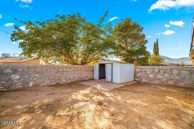Building Photo - 5944 Bridalveil Dr