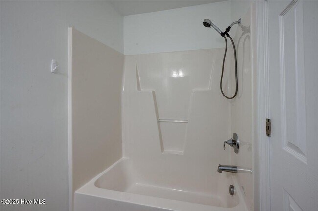 Building Photo - 4003 Auburn Ct