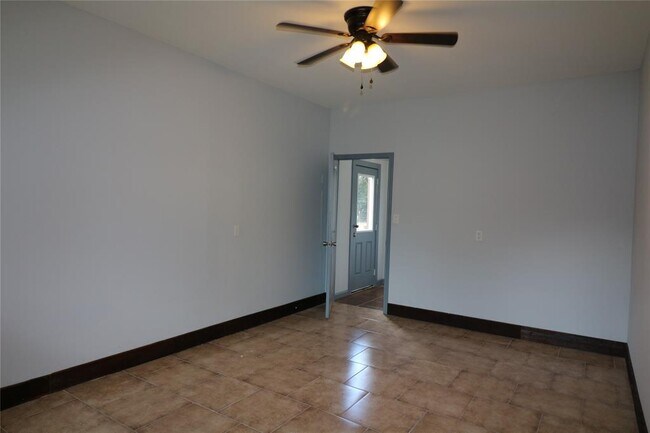 Building Photo - 8302 Park St