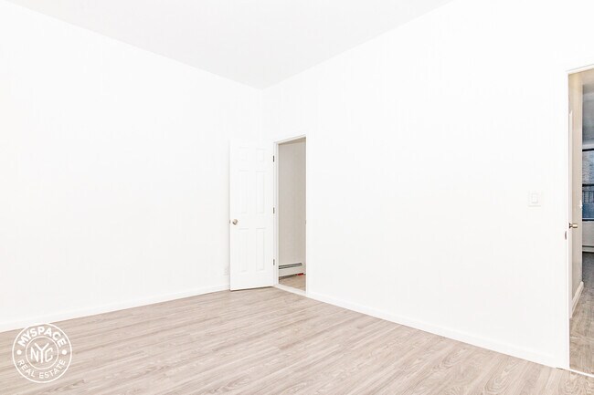 Building Photo - 25 Jefferson St