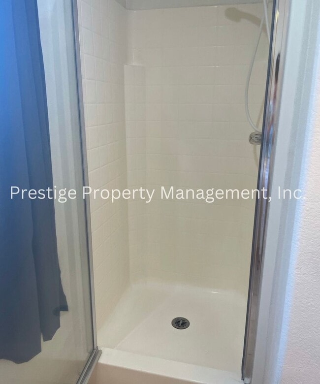 Building Photo - Charming All Tile 4/2 Rita Ranch Home