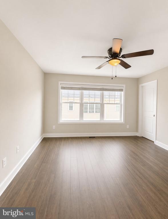 Building Photo - 903B Spring Mill Ave