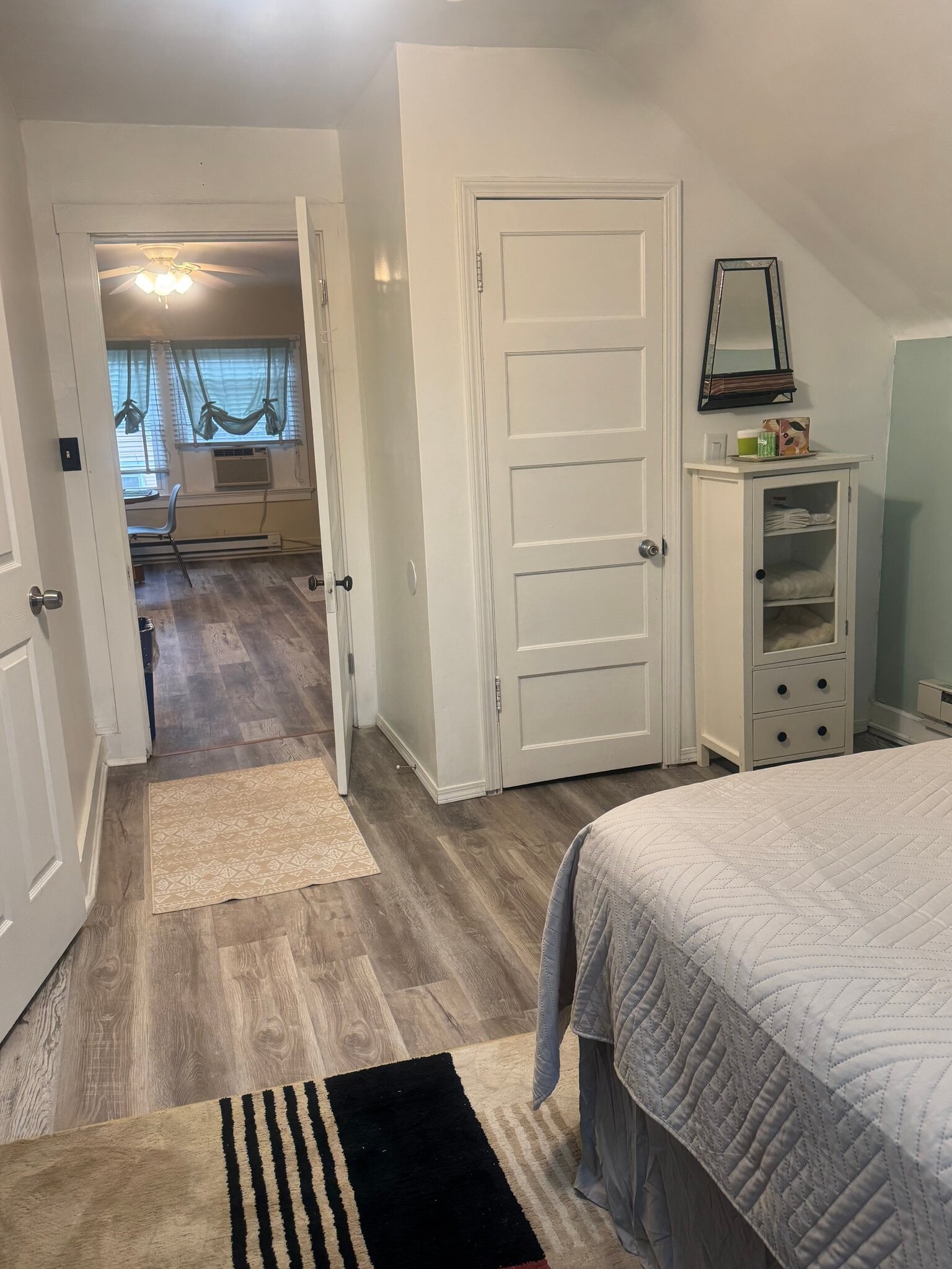 Building Photo - 903 Lexington Ave