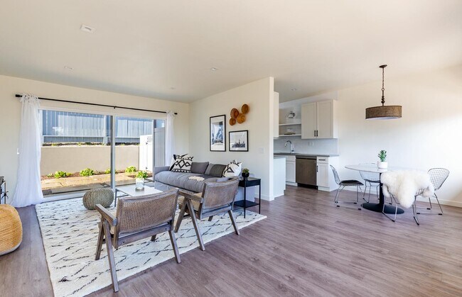 Building Photo - 6459 Sycamore Meadows Dr