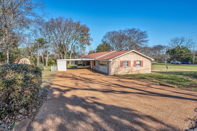 Building Photo - Almaville Road