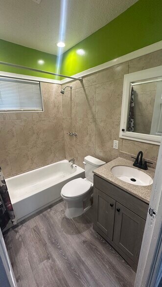 Building Photo - 471 E 147th St